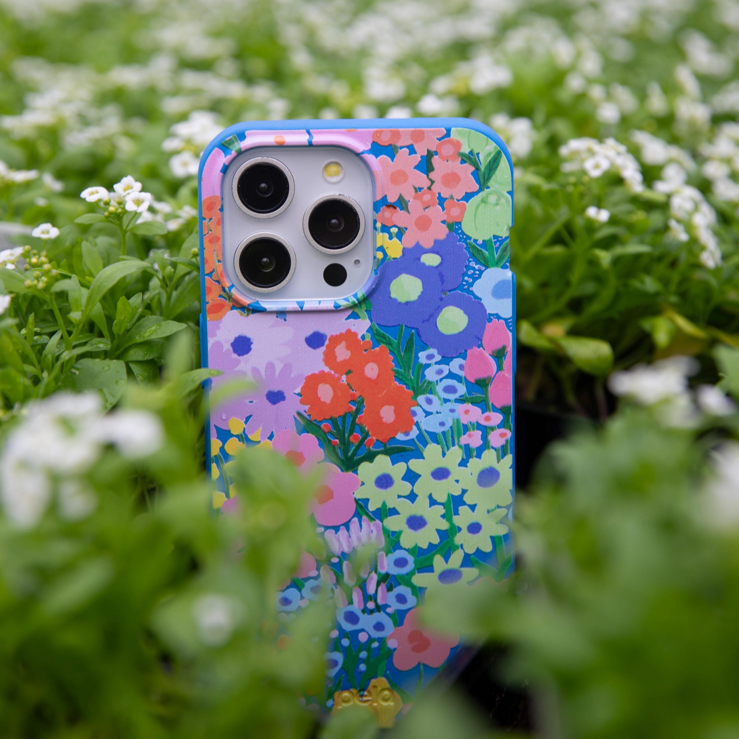 FLOWERS_PaintedGarden_PDP_02_2f9de002-7d04-43e7-8373-882a7815ef36