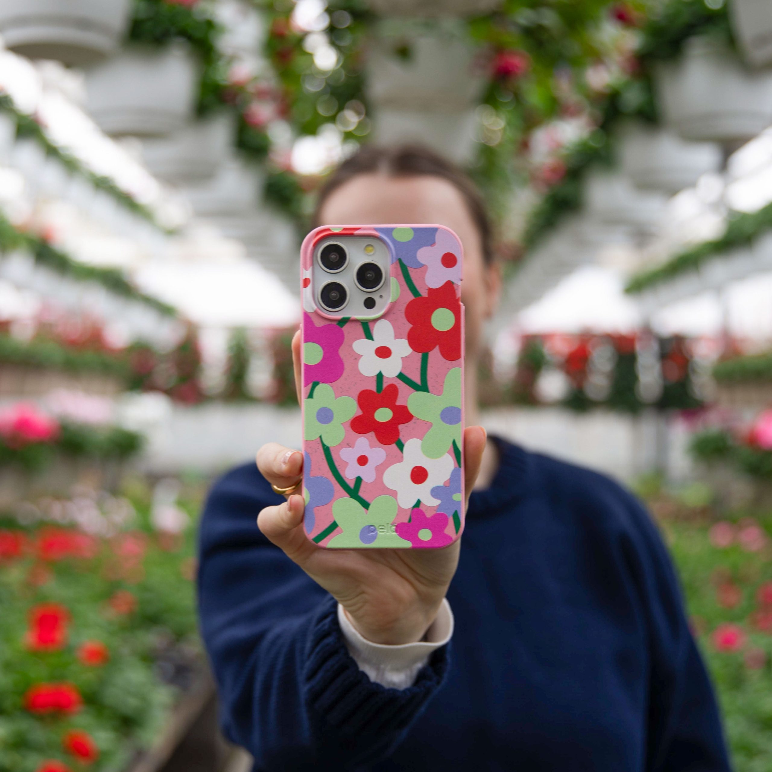 FLOWERS_PoppyFlora_PDP_04_e1b195a6-389b-4099-af61-7556fe5d5173